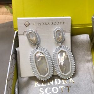 Kendra Scott rare set of earrings